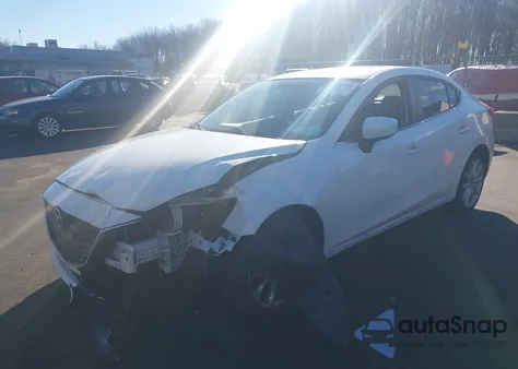 2015 Mazda Mazda3 S Touring z USA, uszkodzony, nr VIN JM1BM1V33F1240443